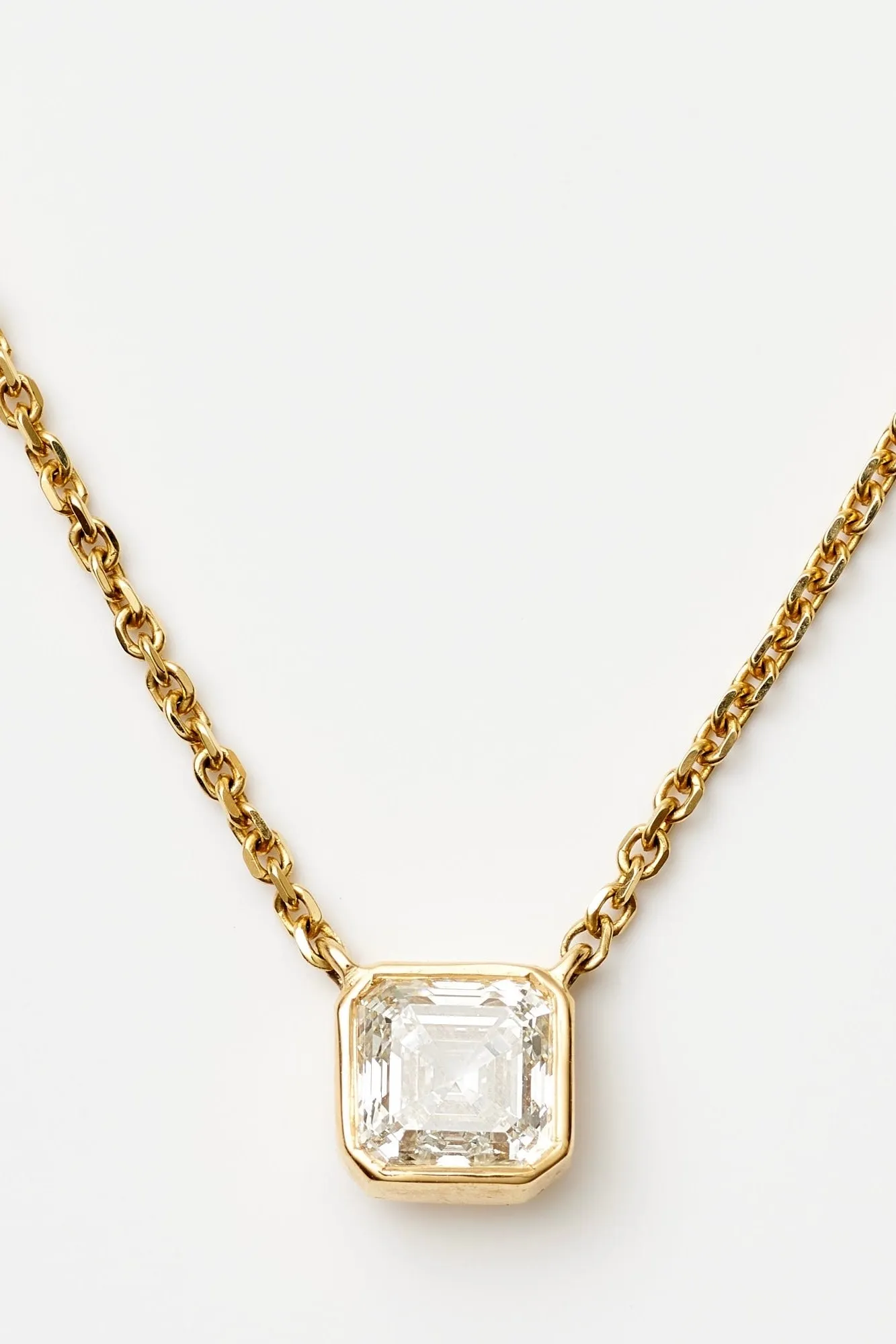 BEZEL SET DIAMOND NECKLACE