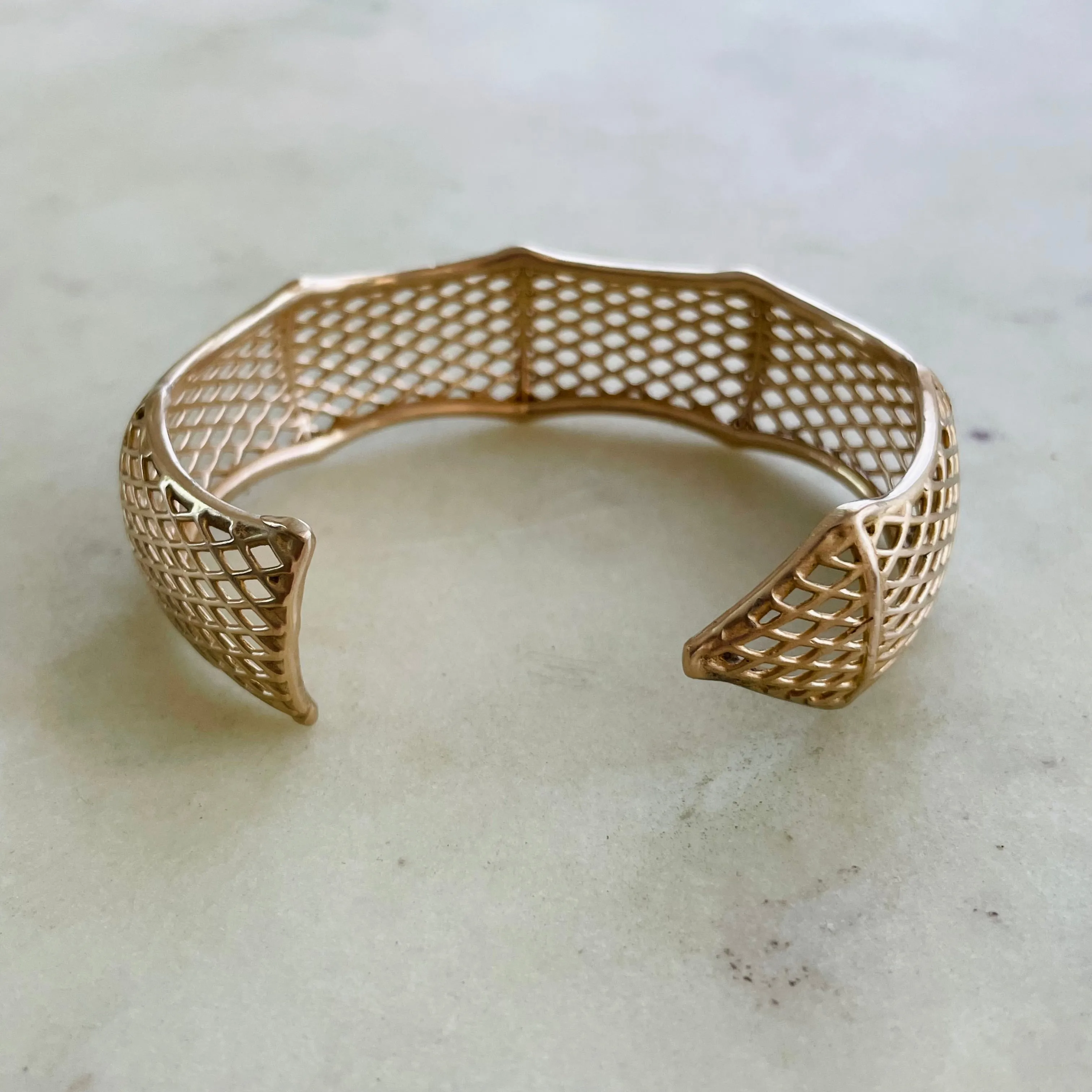 HOOP NET CUFF