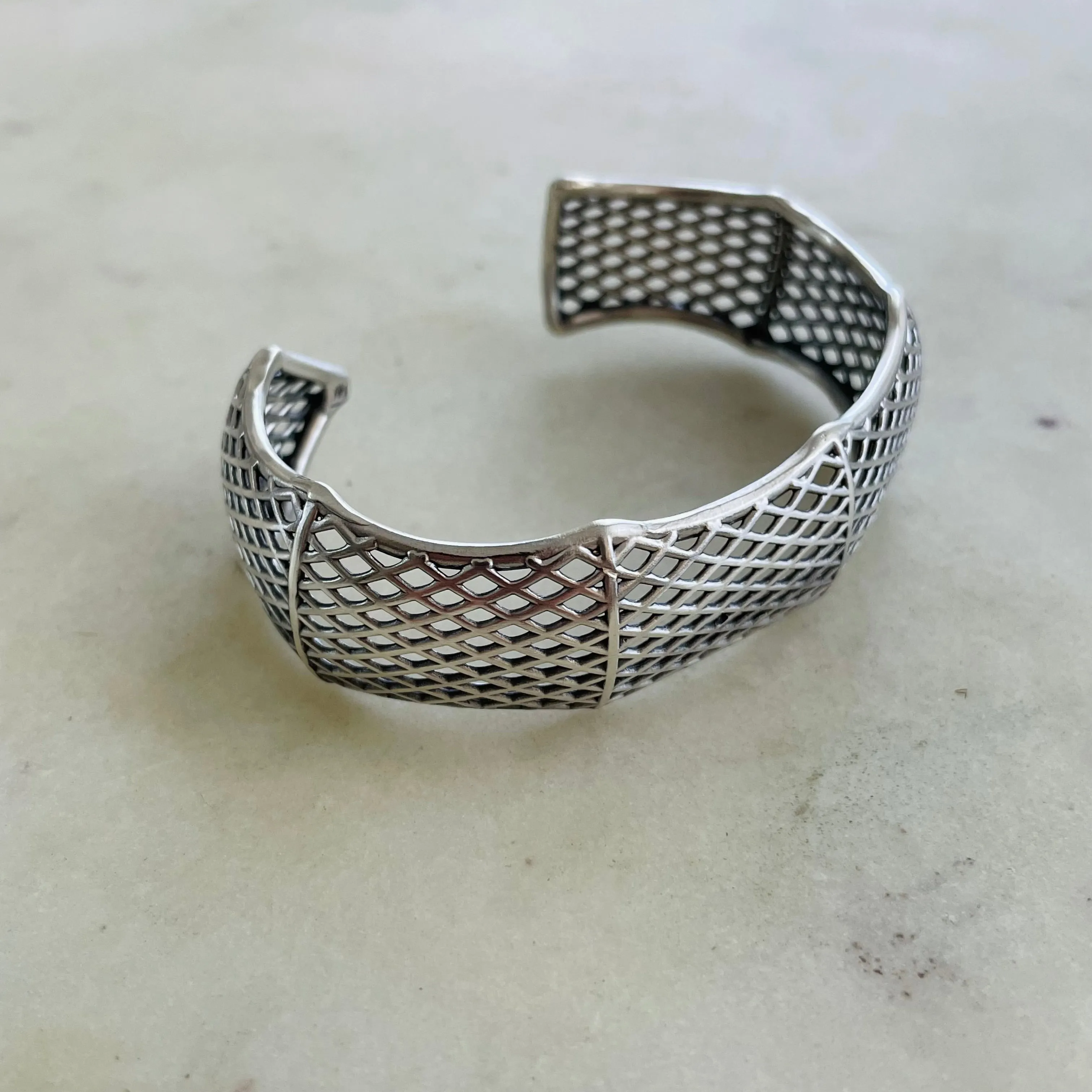 HOOP NET CUFF