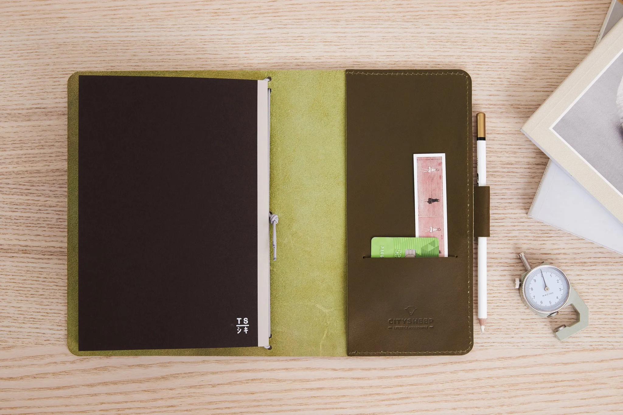 Journal For Travelling / Olive green