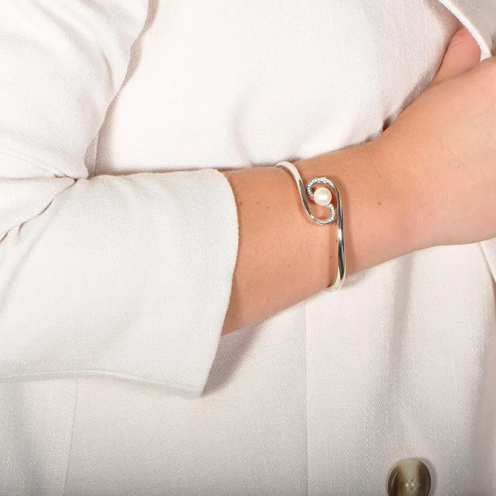 Pearl Journey Bangle