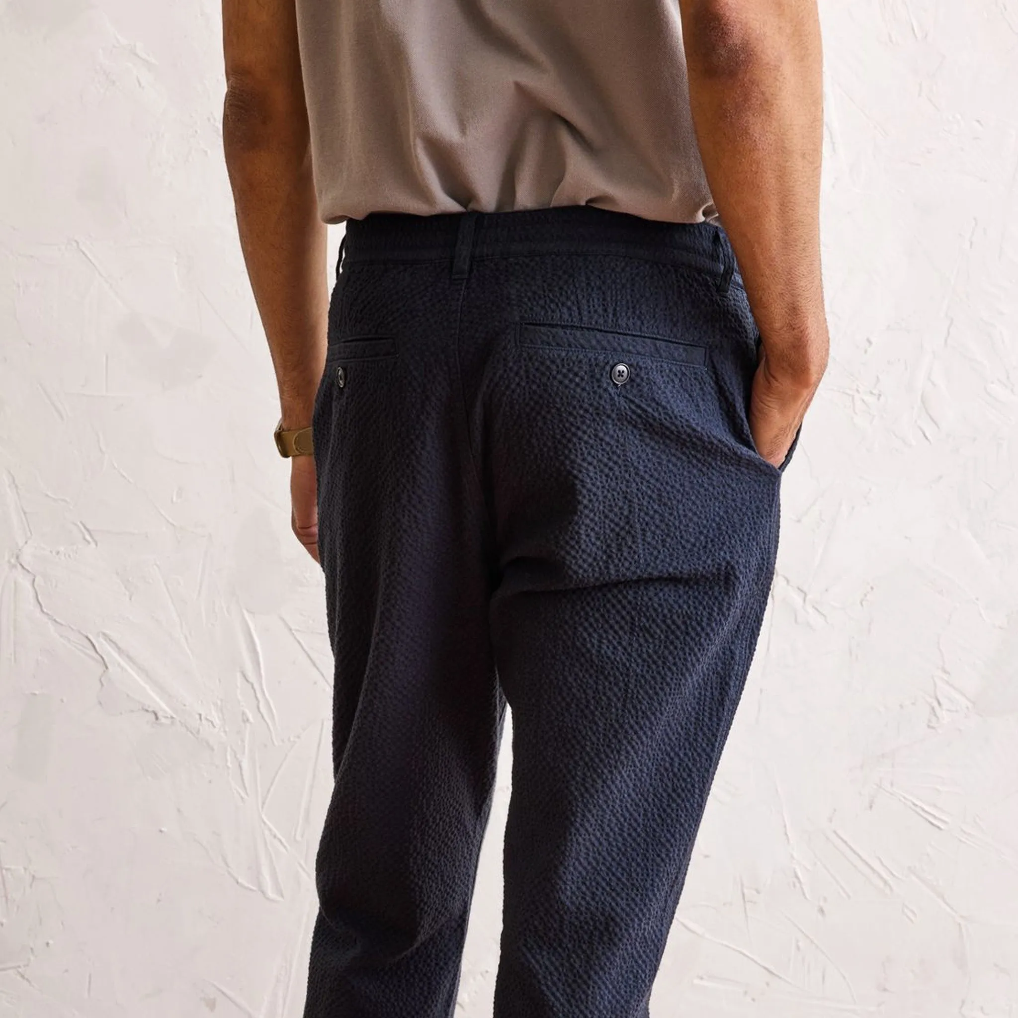 The Easy Pant in Heather Navy Seersucker