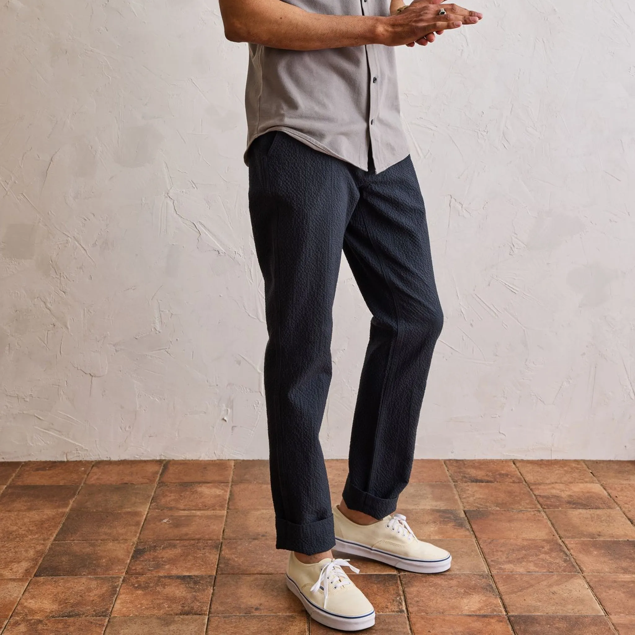 The Easy Pant in Heather Navy Seersucker